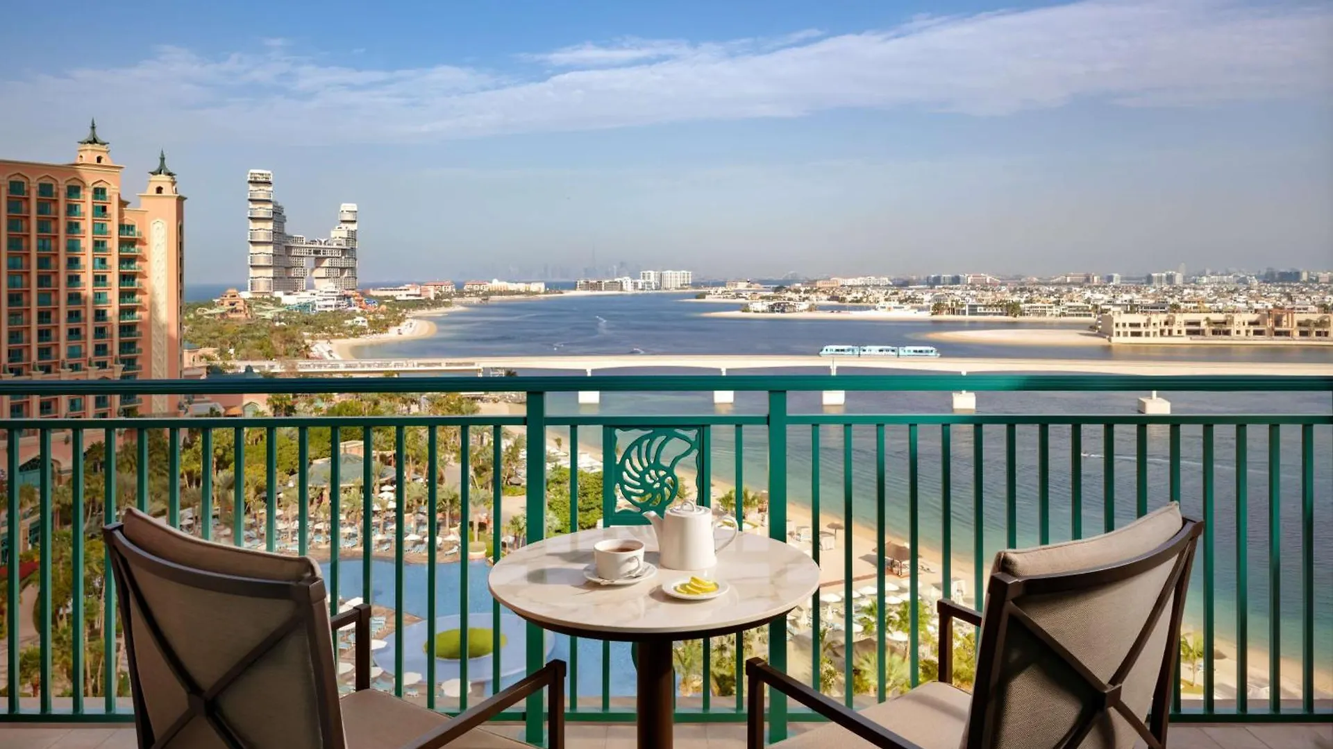 ***** Resort Atlantis, The Palm Hotel Dubai United Arab Emirates